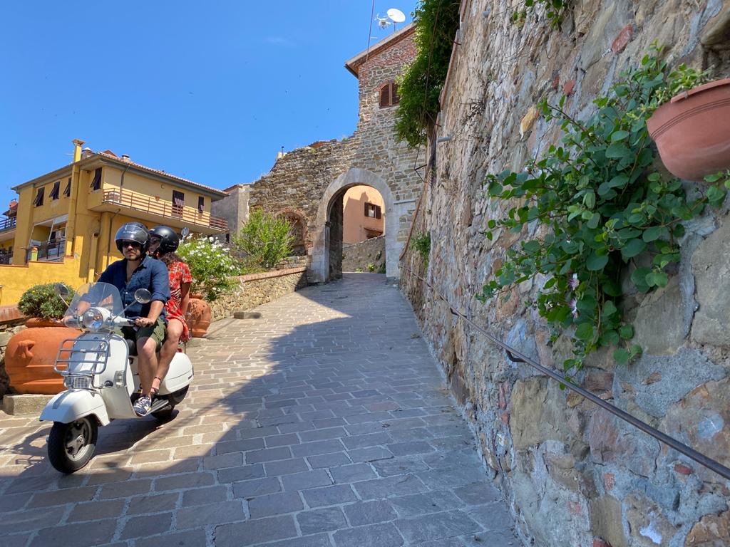 Scarlino Oltrecielo: la rassegna culturale porta nel borgo la stampa nazionale